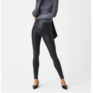 SPANX FAUX LEATHER LEGGINGS.
